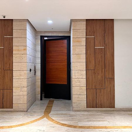 Spacious 2-Bedroom Apartment Near Center تيرانا المظهر الخارجي الصورة