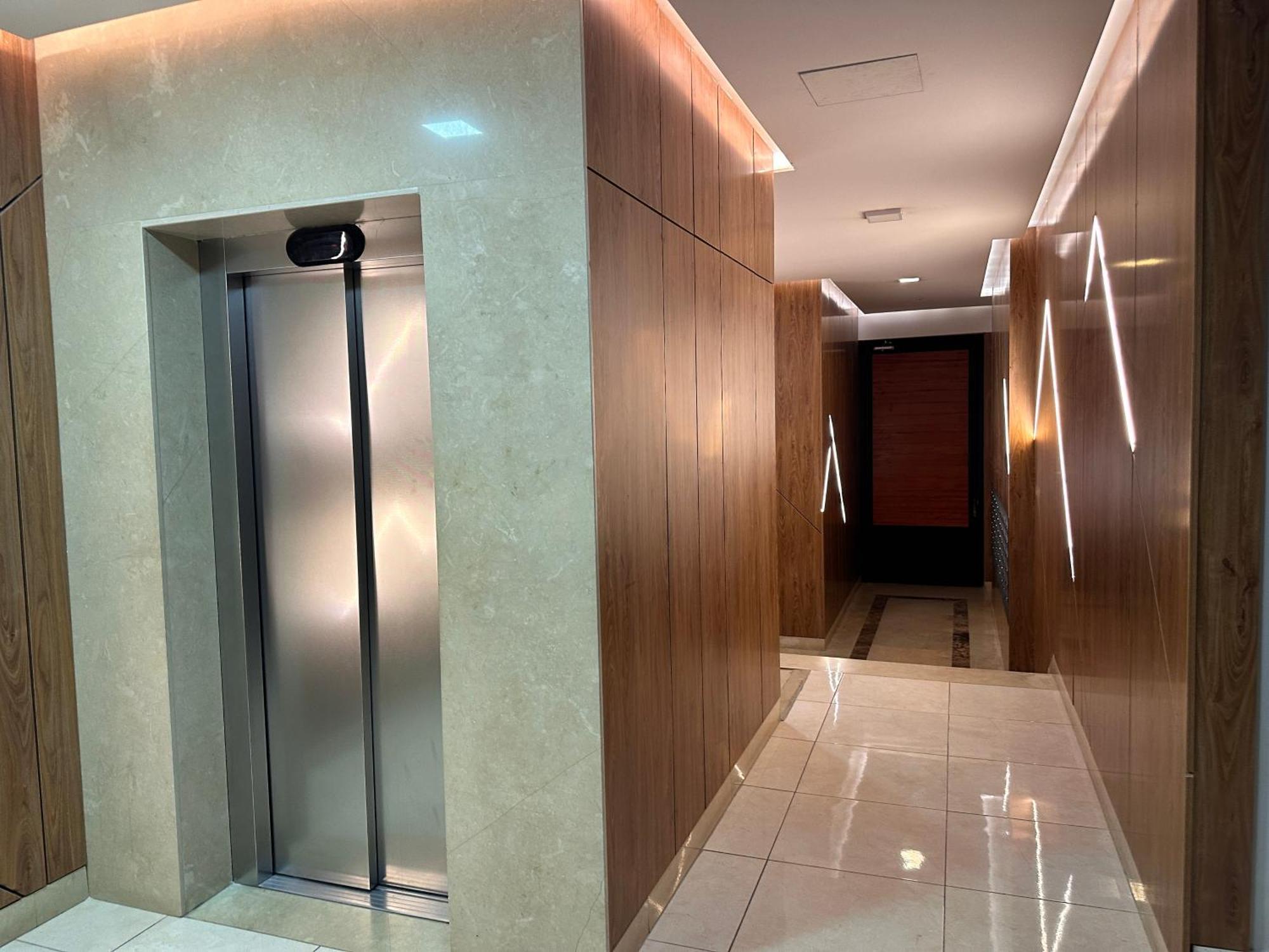 Spacious 2-Bedroom Apartment Near Center تيرانا المظهر الخارجي الصورة
