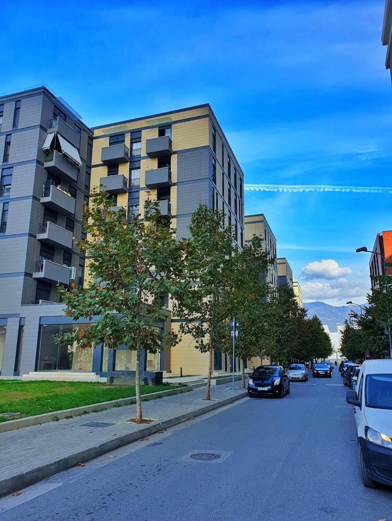 Spacious 2-Bedroom Apartment Near Center تيرانا المظهر الخارجي الصورة